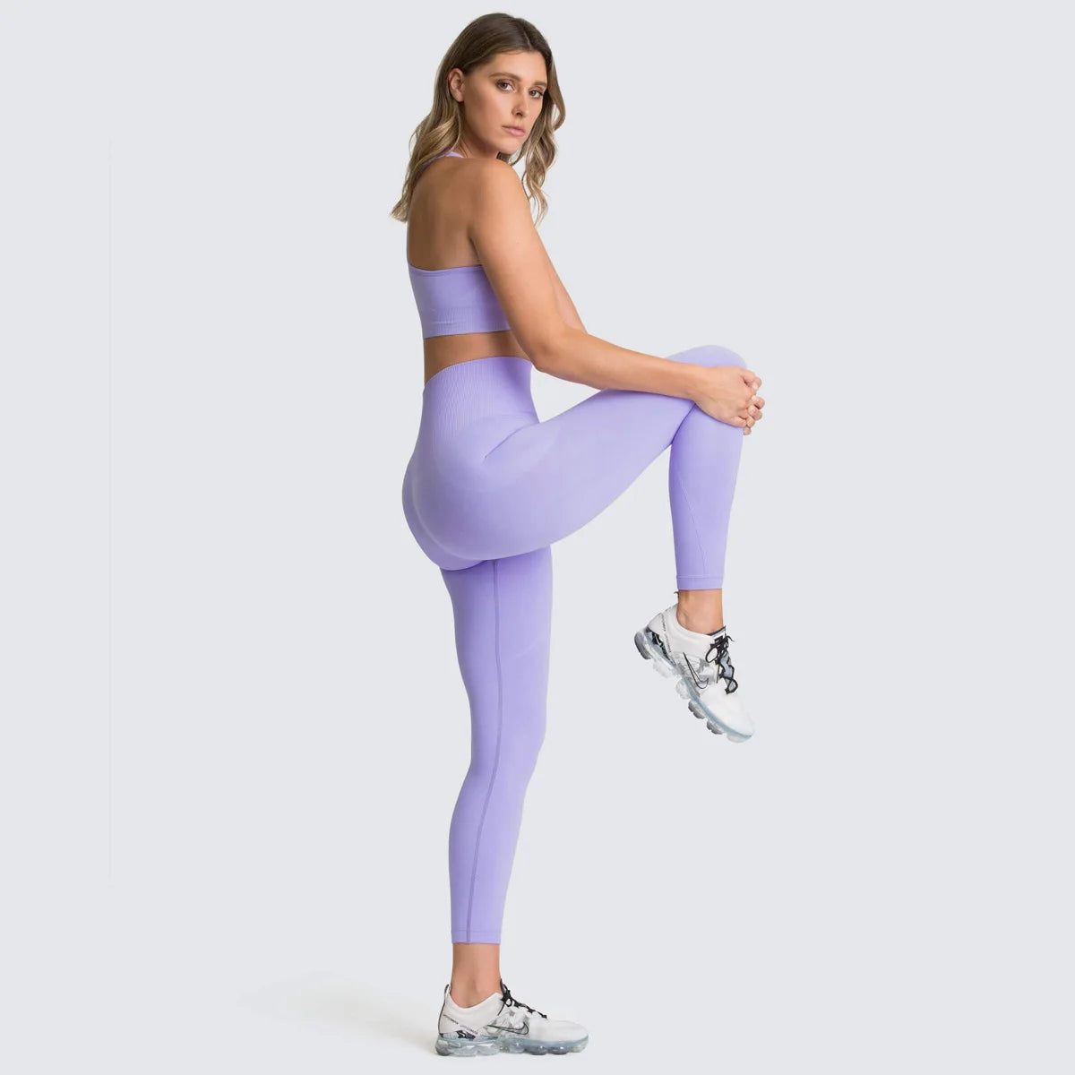 Seamless Yoga Sports Bra and Leggings