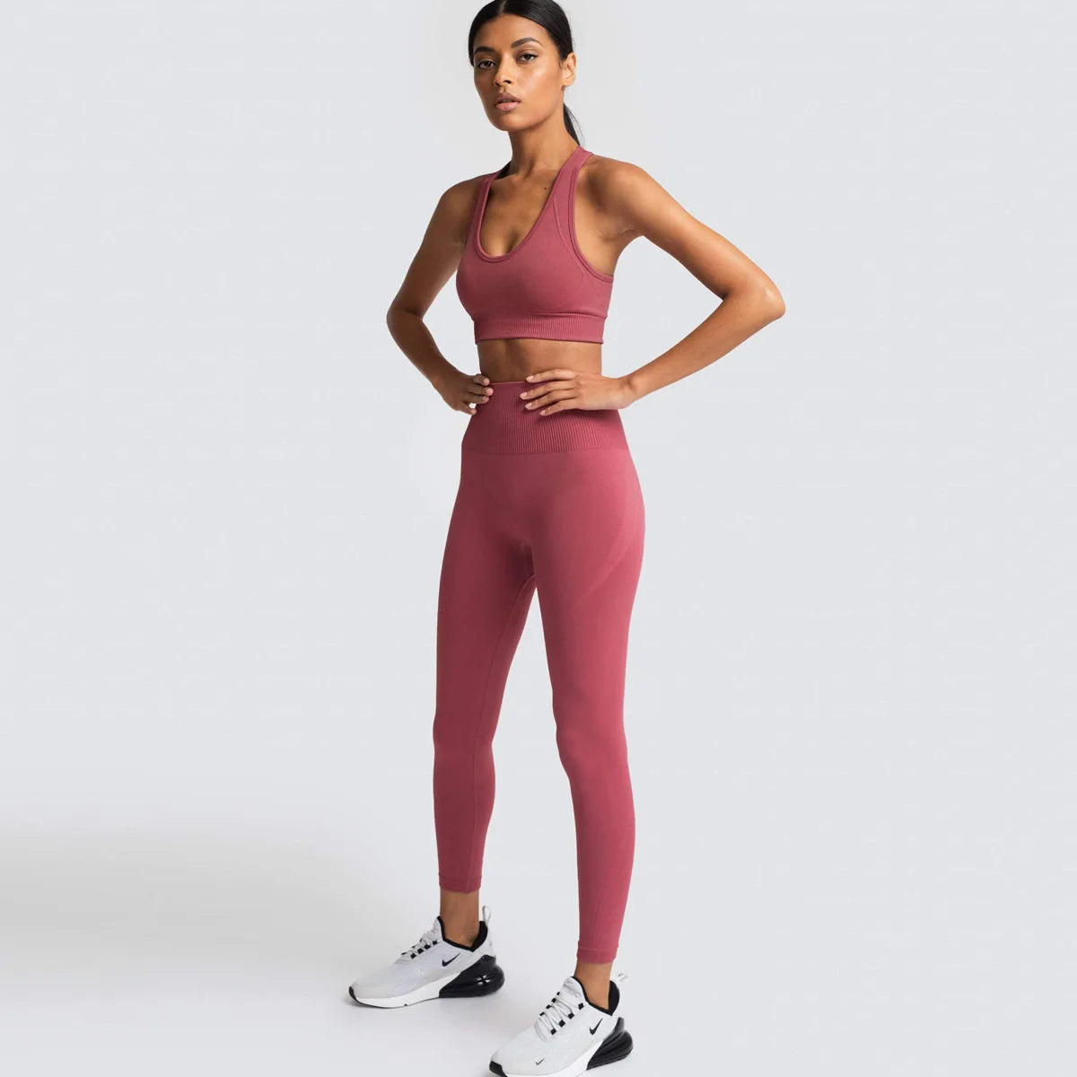 Seamless Yoga Sports Bra and Leggings
