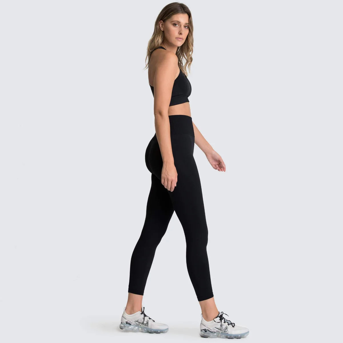Seamless Yoga Sports Bra and Leggings
