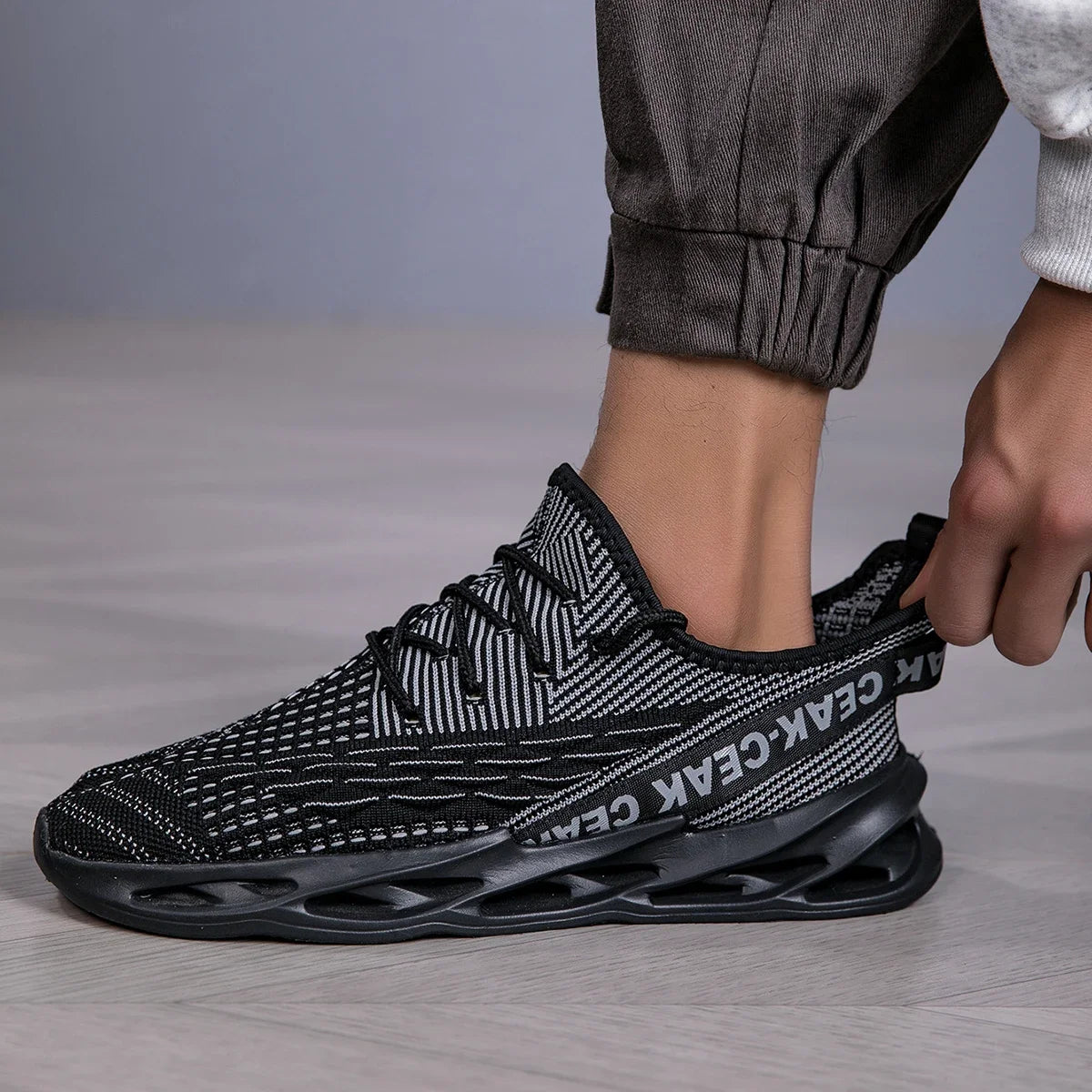 Men Mesh Breathable Running Sport Shoes